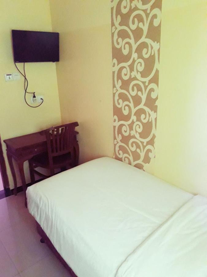 Hotel Pelangi Indah Semarang Buitenkant foto