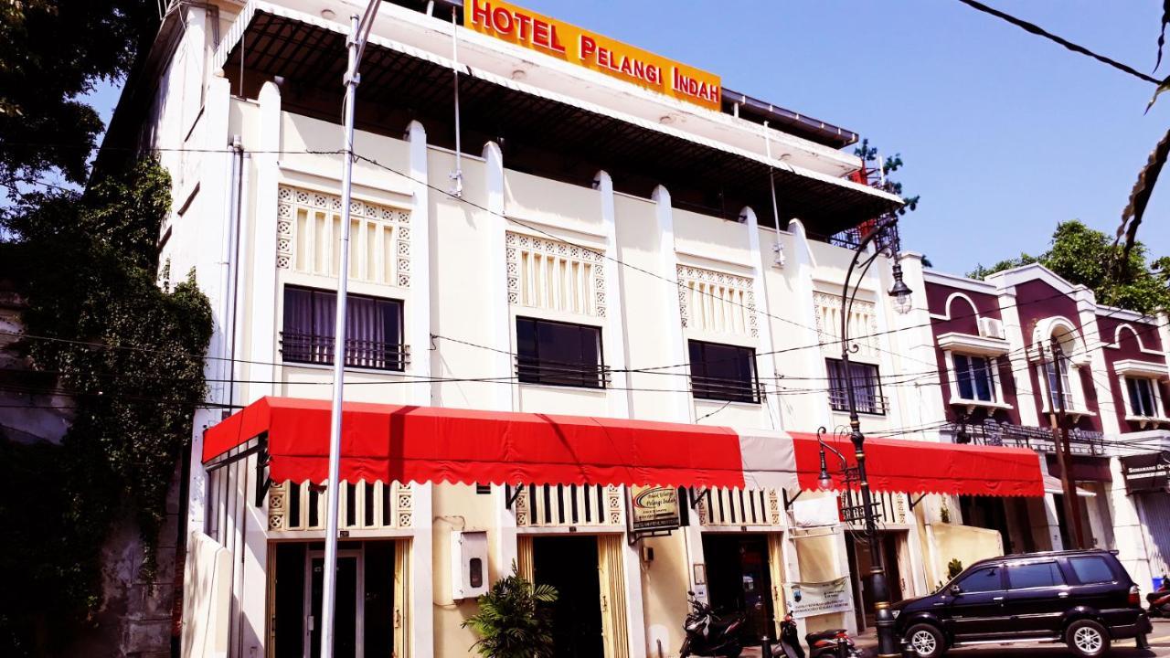 Hotel Pelangi Indah Semarang Buitenkant foto