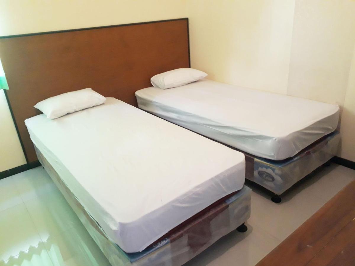 Hotel Pelangi Indah Semarang Buitenkant foto