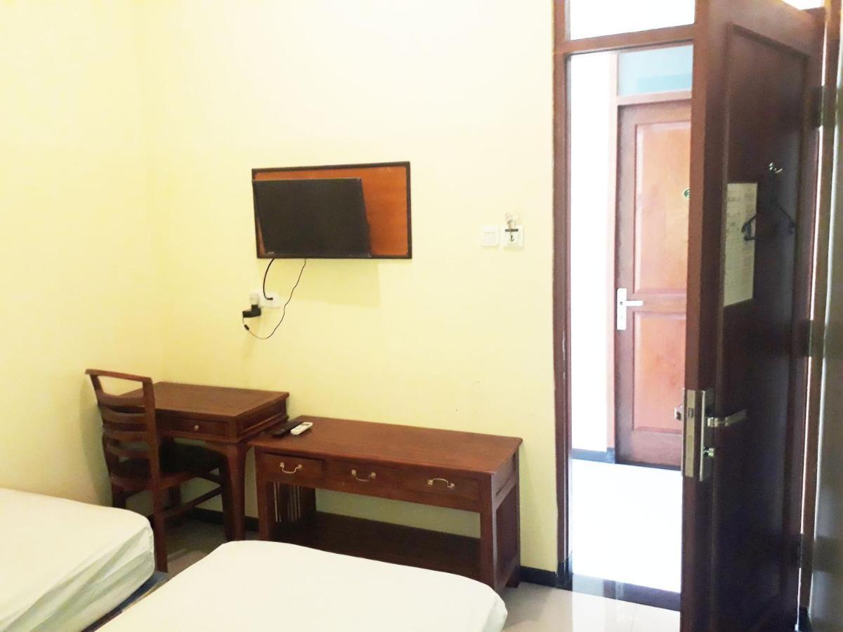 Hotel Pelangi Indah Semarang Buitenkant foto
